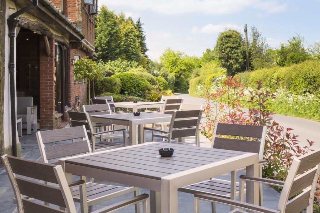 The Chequers Inn بيكونزفيلد المظهر الخارجي الصورة
