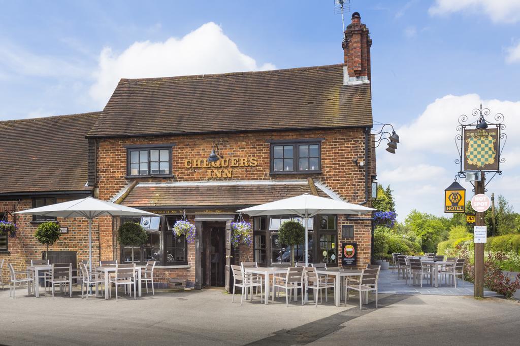 The Chequers Inn بيكونزفيلد المظهر الخارجي الصورة