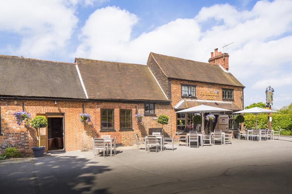 The Chequers Inn بيكونزفيلد المظهر الخارجي الصورة