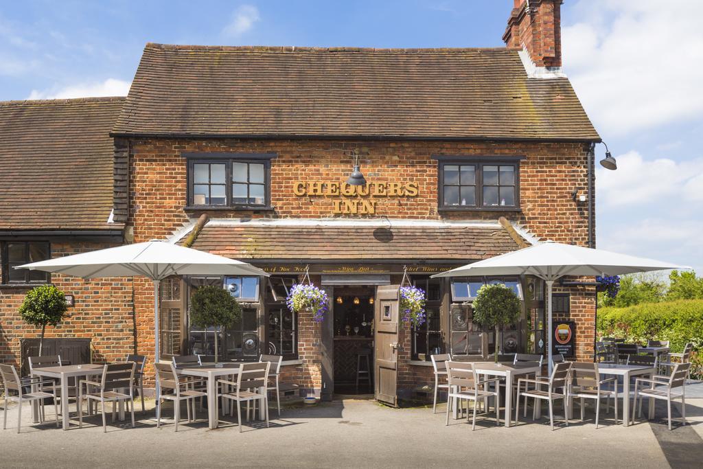 The Chequers Inn بيكونزفيلد المظهر الخارجي الصورة