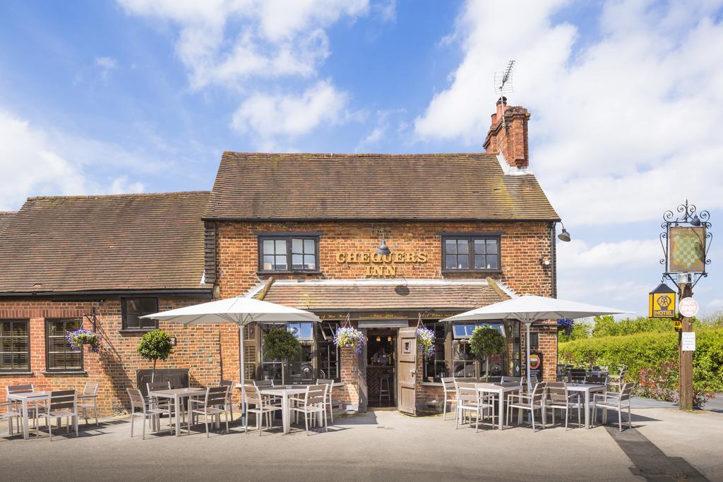 The Chequers Inn بيكونزفيلد المظهر الخارجي الصورة